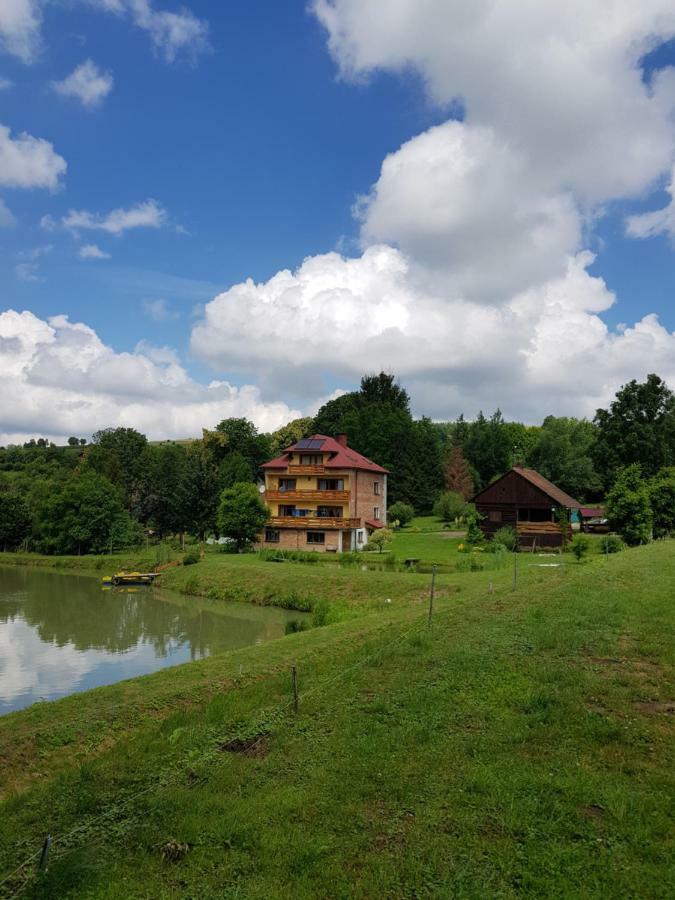 Gasthaus Na Stawach Stryszow Exterior foto